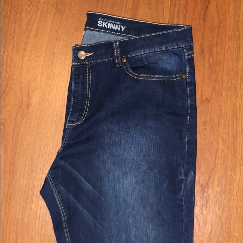 New York and Company Skinny Jeans Like New!